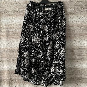 Knox Rose Floral Tie Skirt Black and White